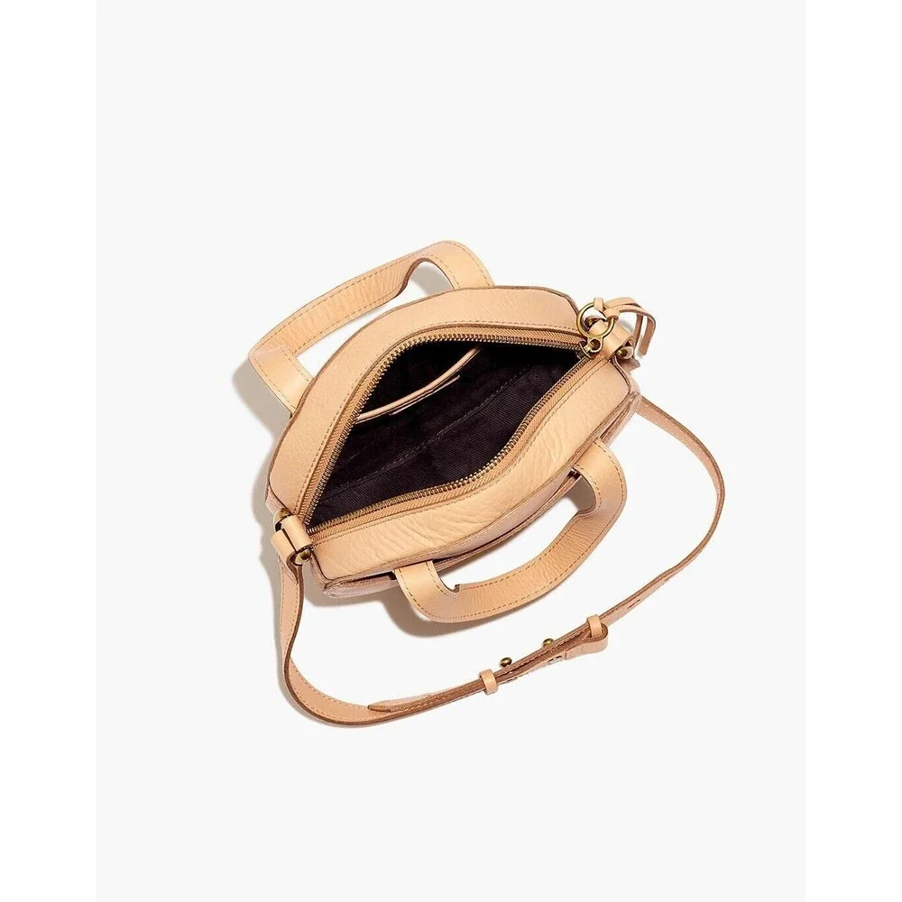 MADEWELL The Juno Circle Crossbody Bag in Beige Leather